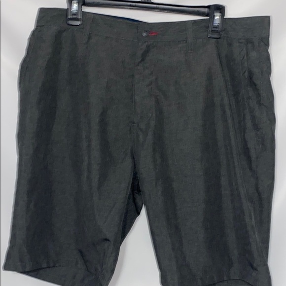 Magellan Flex FISH GEAR MENS SIZE 34 Outdoors Black gray Flat Front Shorts clean - Picture 1 of 9